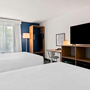 Queen Room Two Queen Beds